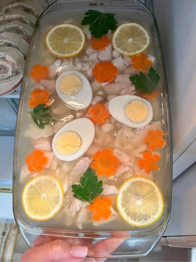 Традиционный Новогодний холодец!