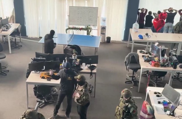 Задержан администратор международной хакерской площадки, которая в течение четырех лет торговала похищенными базами персональных данных.