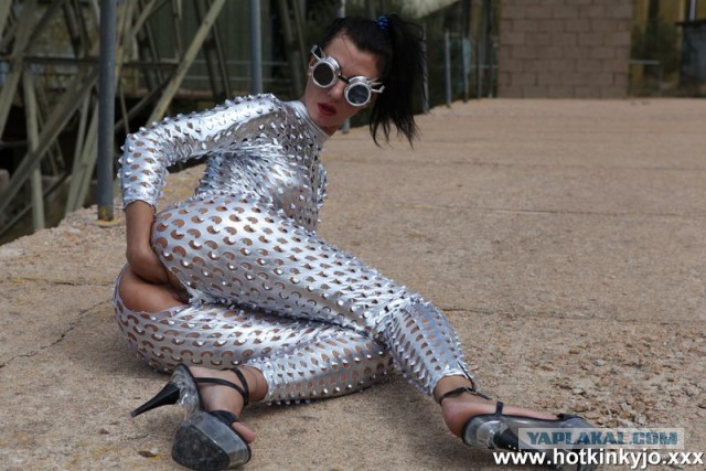 Шапочки из фольги не хватает