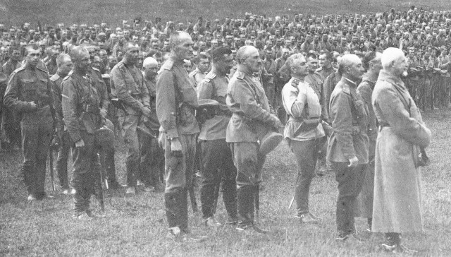 История в фотографиях