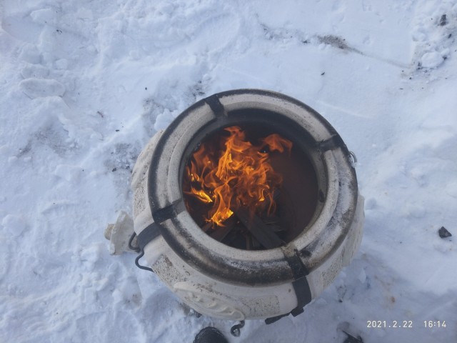 Очень скучный шашлык из свинины в тандыре.