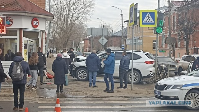 Женщину с ребёнком сбила машина в Костроме
