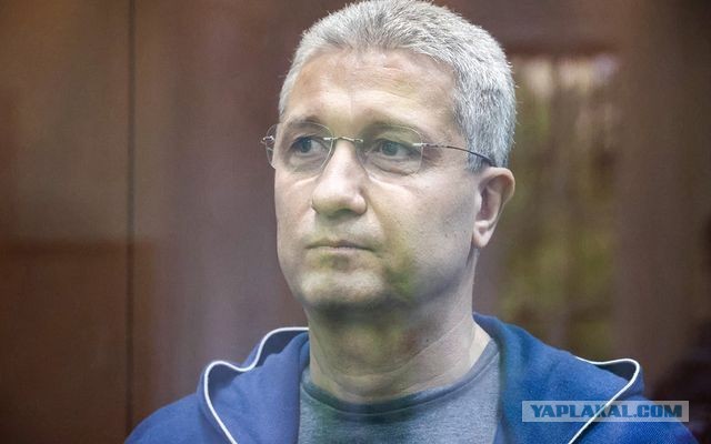 Экс-замглавы МО считает свои действия гражданско-правовыми отношениями