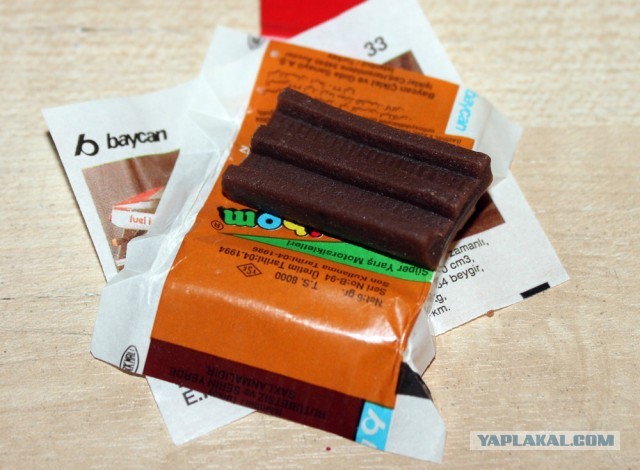 Жевательная резинка Donald и BomBibom