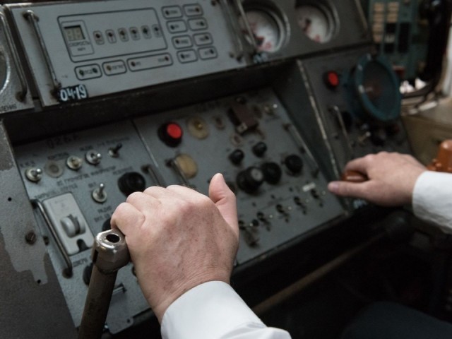 Школьник проник в кабину машиниста на Замоскворецкой линии и проехал две станции