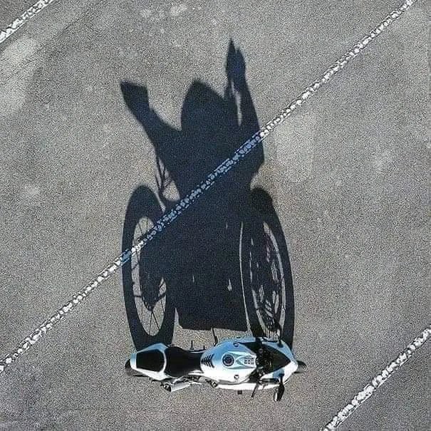 Похоже тень что-то знает