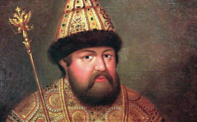 Почему на гербе Российской Федерации две головы, но три короны