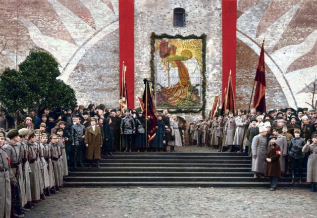 Жизнь Ленина в 35 фотографиях