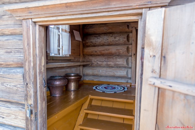 Особенности уральского домостроения и быта