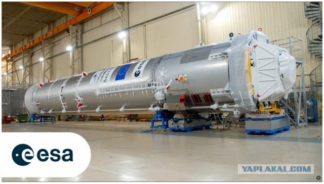 Прототип европейской многоразовой ракеты прибыл на космодром.