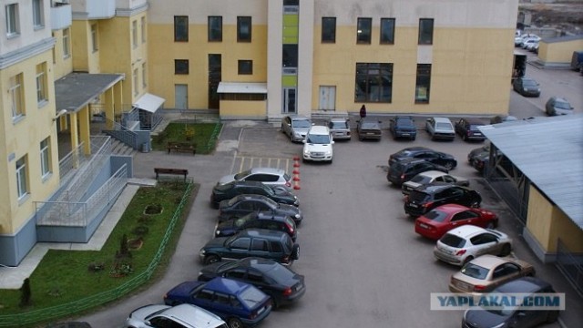 Месяц, как переобулся...