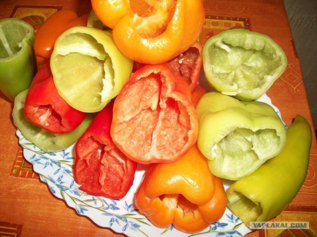 Перчики фаршированные