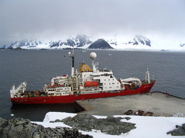 АО «Адмиралтейские верфи» успешно завершило заводские ходовые испытания ледостойкой самодвижущейся платформы «Северный полюс»