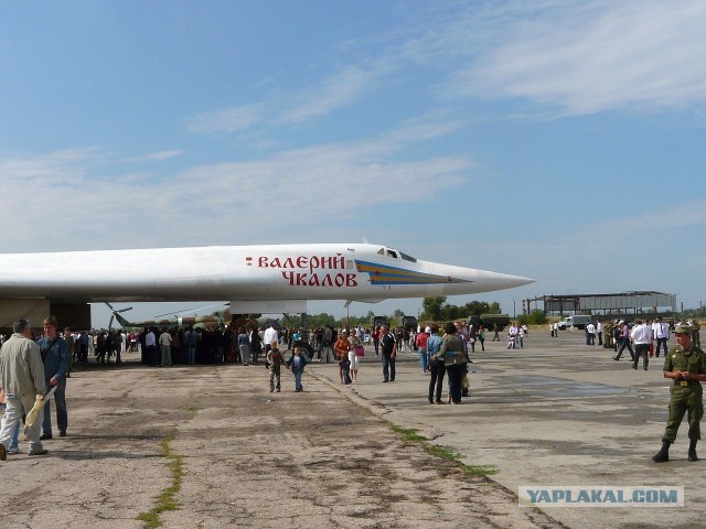 Ту-160 над Белгородом. Офигенный зум