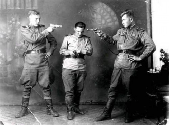 Фотографии из прошлого нашей страны - 15