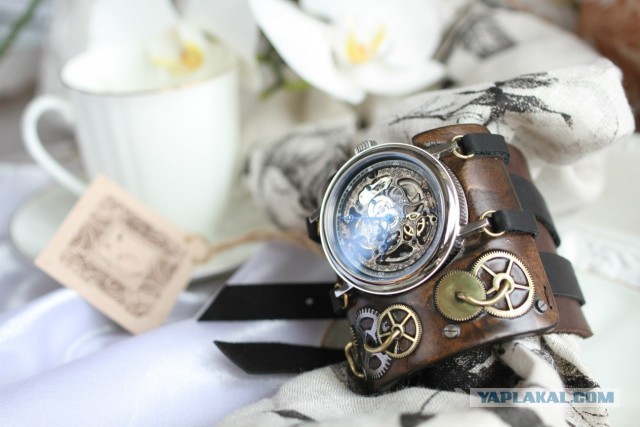 Steampunk'овск часы ручной работы.