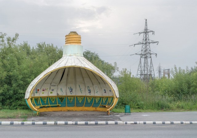 Советские автобусные остановки в фотографиях Кристофера Хервига