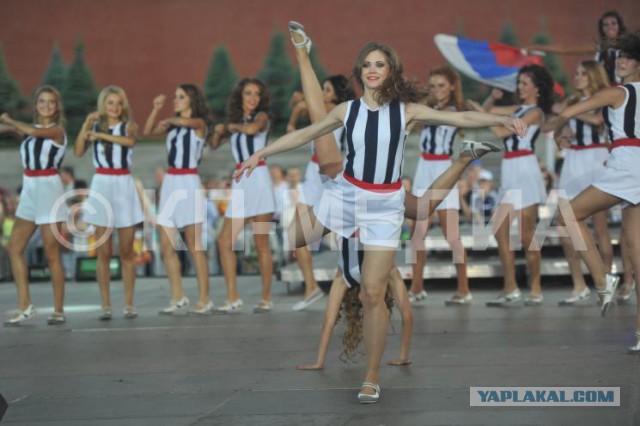 В Брянске девушка станцевала на Звезде на Кургане Бессмертия ради лайков