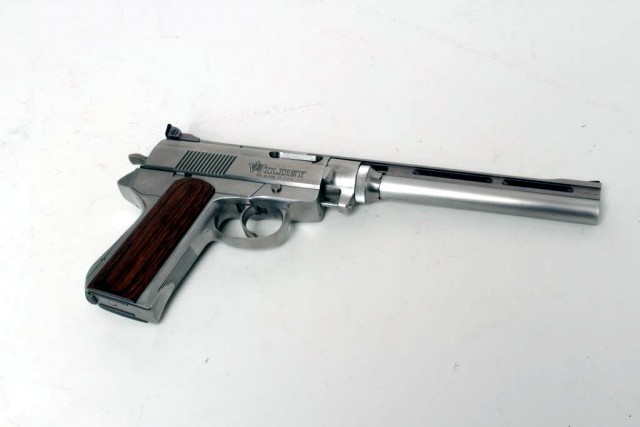 Пистолет на слона: почему Desert Eagle стал оружием-легендой