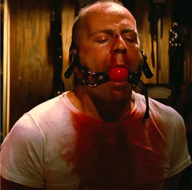 Почему ко мне на улице с таким вопросом никто не подходит?