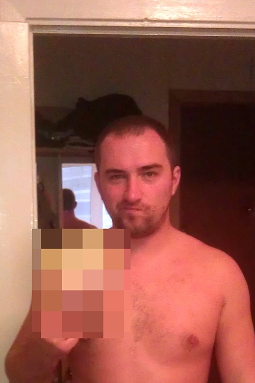 Попросил жену купить новую мочалку...