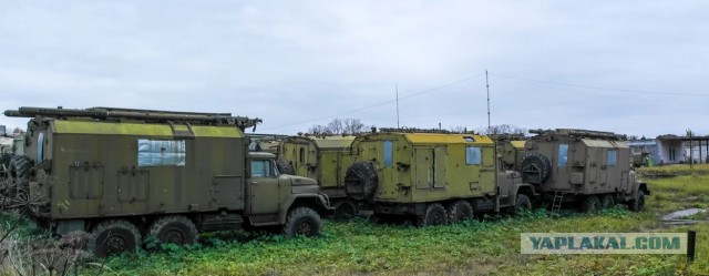 Заброшенные "Волги" и другая техника на расформированной воинской части!