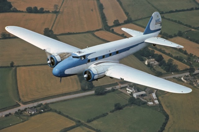 Самолёт-эпоха. Douglas DC-3 (C-47, Ли-2).