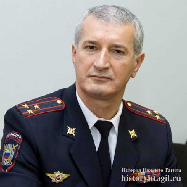 Старшая по дому поймала курьера телефонных мошенников в Нижнем Тагиле. Фото