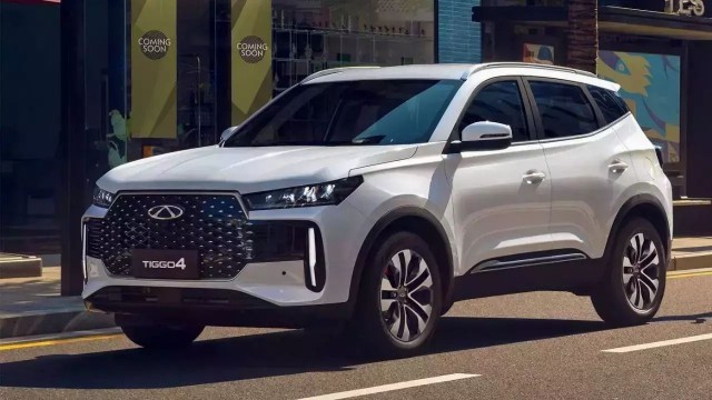 В Казахстане Chery Tiggo 4 подешевел до уровня Lada Granta и стоит "всего" 1 260 000 рублей (В России цена 2 099 000 рублей)