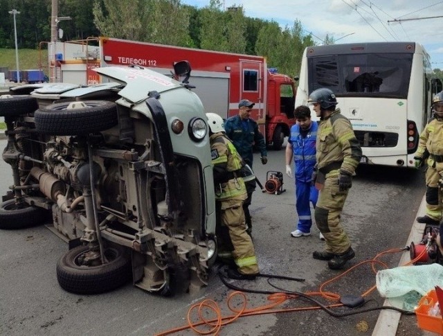 ӨФӨ: Водителя автобуса приговорили к девяти годам колонии за ДТП с гибелью медиков