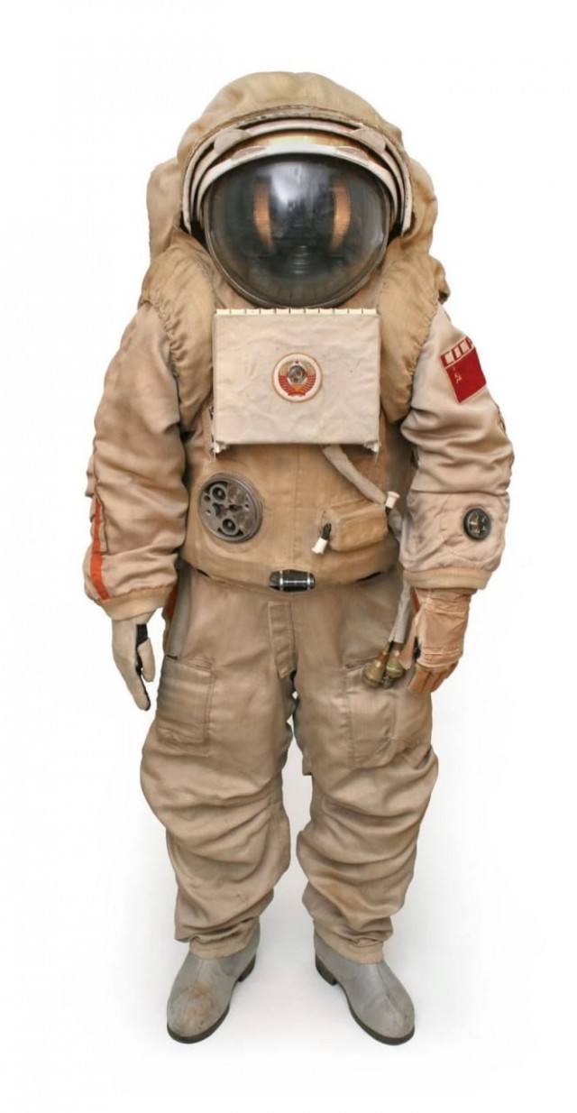 Советский лунный скафандр «Кречет» появился на Ebay — его продают за $350 тыс. (около ₽26 млн)