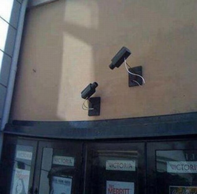 Большой брат не у дел