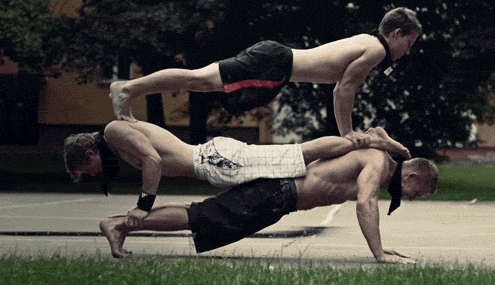 Тройные отжимания