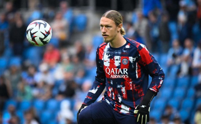 Приставы начали распродавать имущество вратаря сборной России по футболу Матвея Сафонова