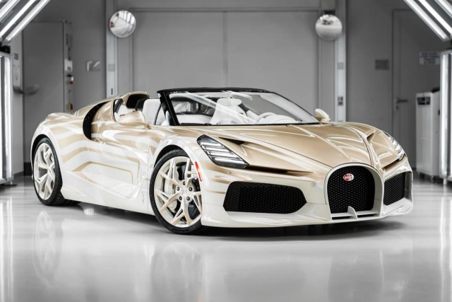 В России впервые за 13 лет зарегистрировали новый Bugatti