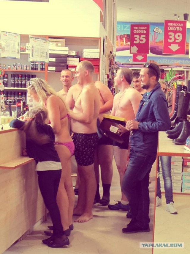 Креативный маркетинг. Бензин в обмен на сиськи.