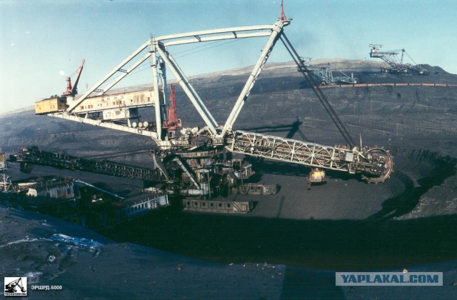 Самый большой в России роторный экскаватор ЭРШРД-5250. Берёзовский угольный разрез