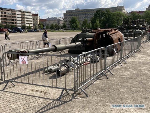 А у нас на Кубинке