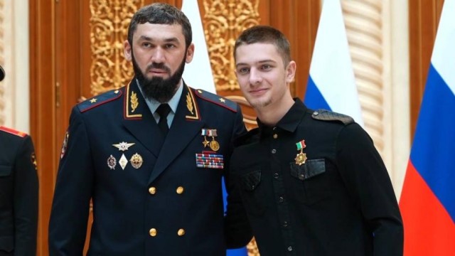 Ахмат, Эли и Адам Кадыровы награждены орденом «Даймехкан Сий»