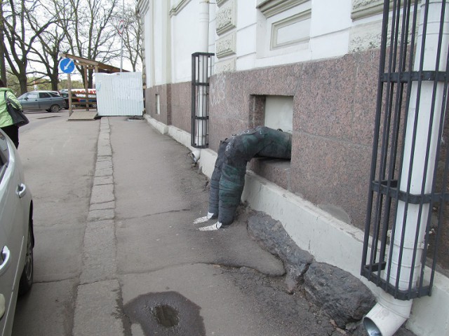 Какие прозвища дают памятникам в России
