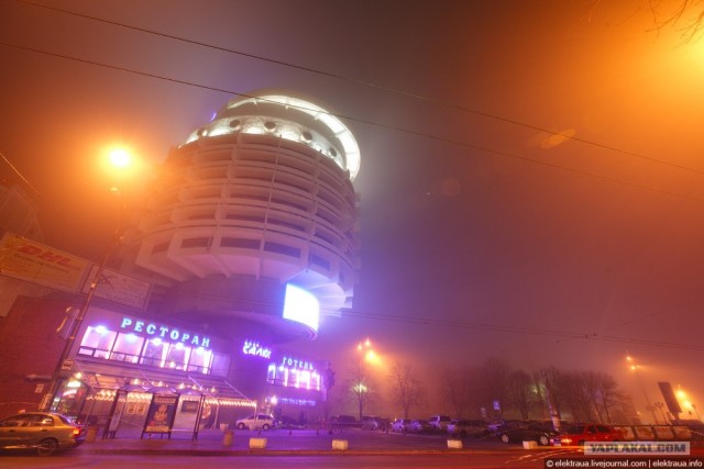 Туманный ночной Киев