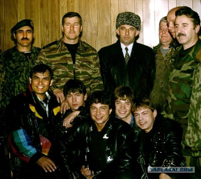 Валерий Кипелов поддержал наших бойцов концертом на одном из полигонов Южного военного округа