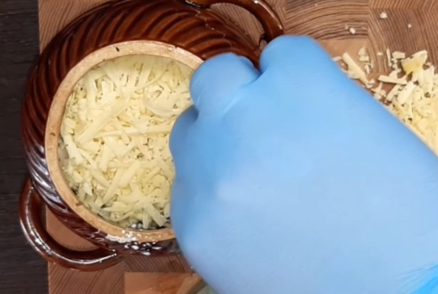 Горшочки с говядиной, грибами и овощами за 2 часа