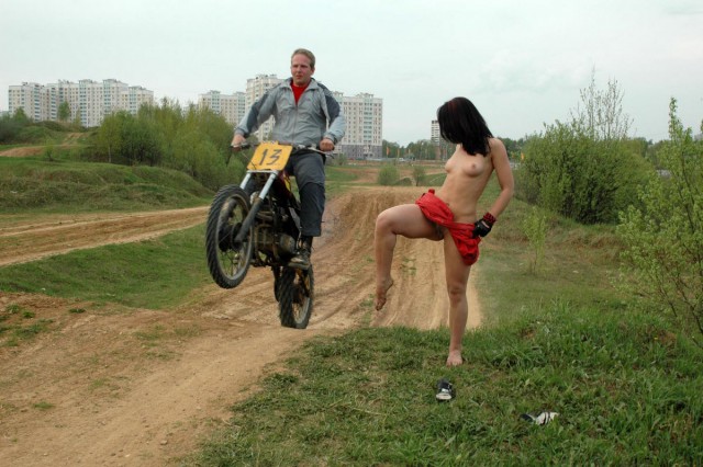 Девушки бывают разные