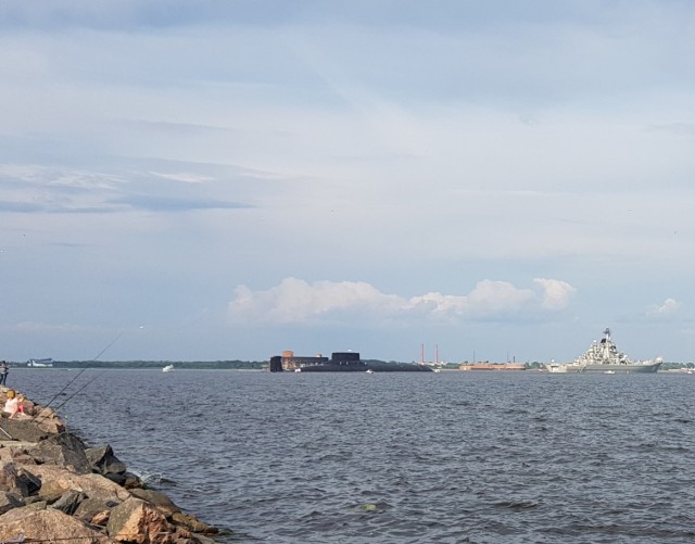 Самую большую в мире АПЛ "Дмитрий Донской" вывели из боевого состава ВМФ России. Лодку утилизируют.