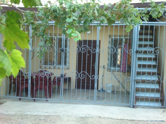 Отдохнули мы в Крыму....в гараже.