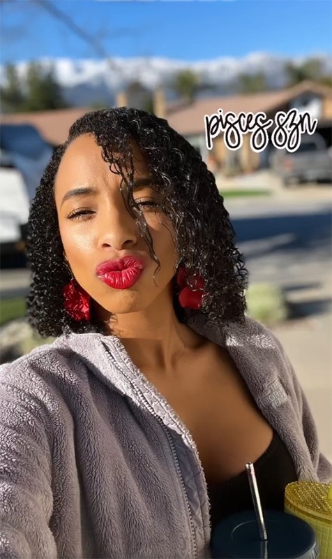 55-летний мужчина заплатил 31-летней Onlyfans-моделе 1 млн. рублей за секс и случайно умер во время любовных утех