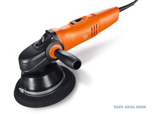 Полицейские удаляют тату по-своему