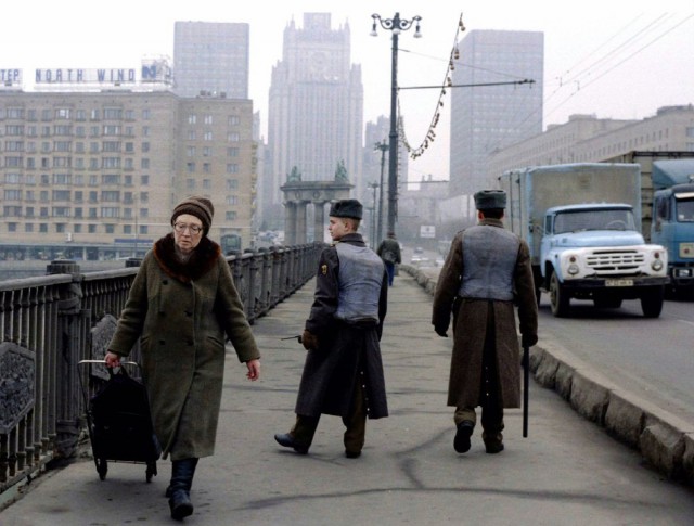Как выглядела Россия в первые 10 лет после развала СССР