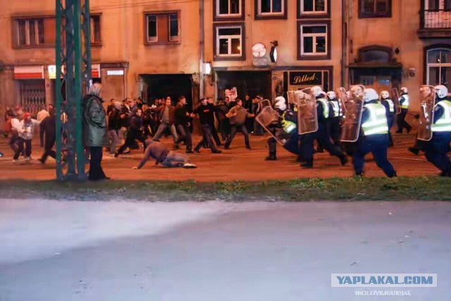 Свидетель протестов против переноса памятника советским воинам вспоминает те дни